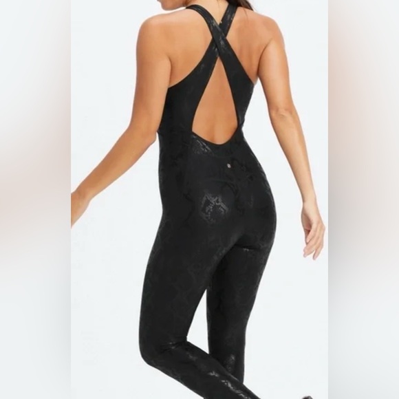 Fabletics Black Snakeskin Jumpsuit M Open Back Plunge Active Bodysuit - Picture 9 of 11